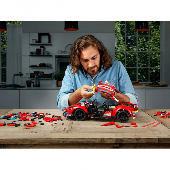 Конструктор LEGO Technic 42125 Ferrari 488 GTE &amp;quot;AF Corse #51&amp;quot; в Перми