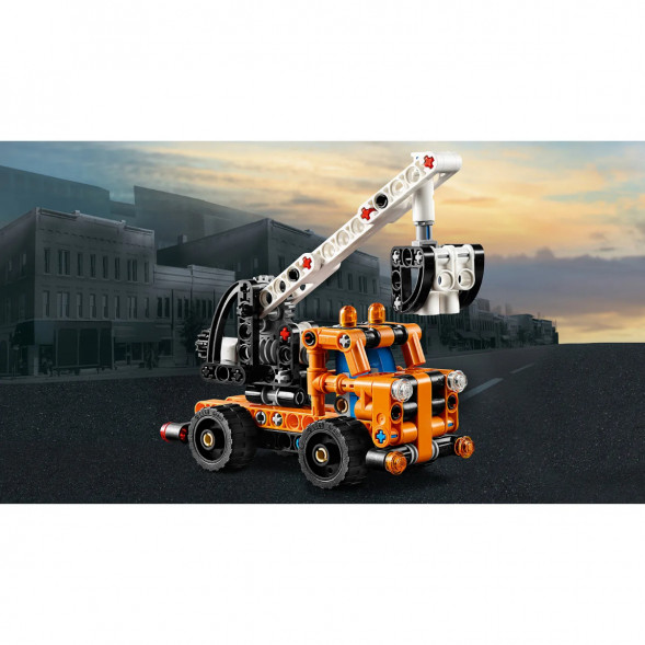 Конструктор LEGO Technic 42088 Ремонтный автокран в Перми