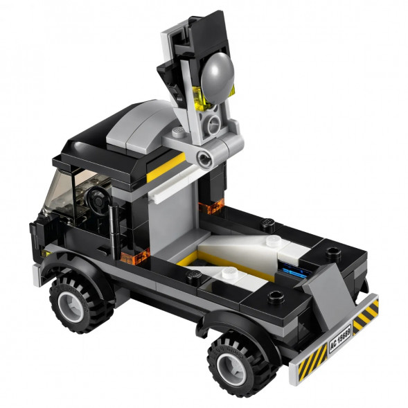 Конструктор LEGO Super Heroes 76032 Погоня на Квинджете Мстителей в Перми