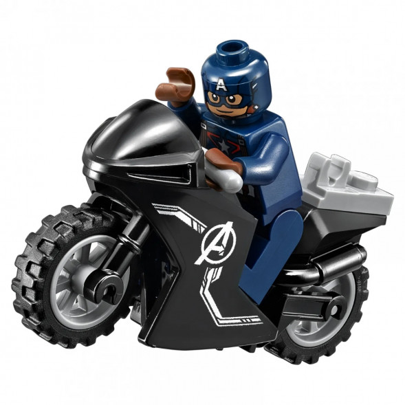 Конструктор LEGO Super Heroes 76032 Погоня на Квинджете Мстителей в Перми