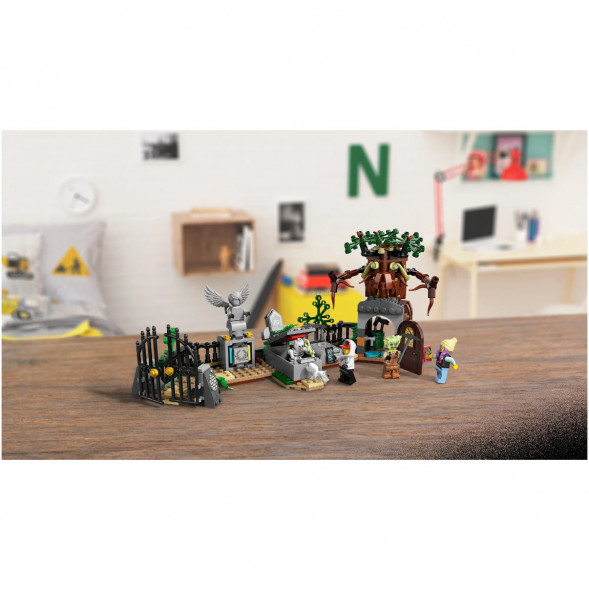 Конструктор Lego Hidden Side 70420 Загадка Старого Кладбища в Перми