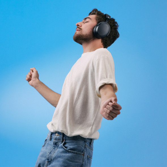 Беспроводные наушники Sennheiser Momentum 4 Wireless, Black в Перми